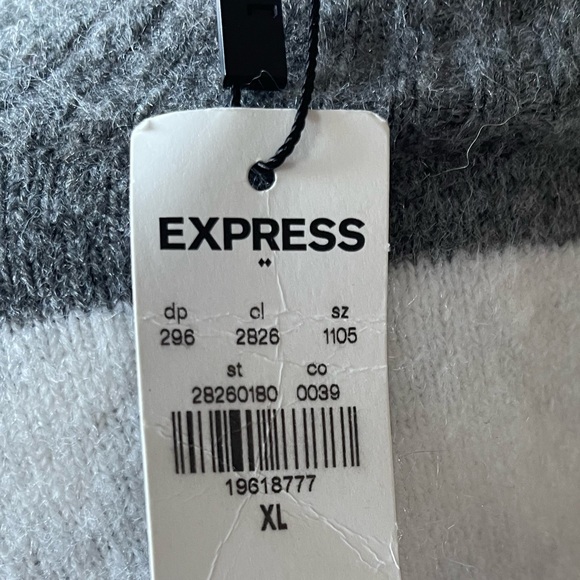 Express - sweater in white, black, and gray. Wide horizontal striped pattern. - Picture 8 of 8